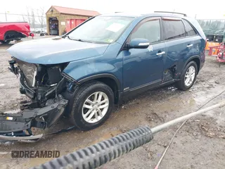 2015 Kia Sorento LX with VIN 5XYKTDA67FG605596, listed as a IAAI auction lot 41501271 with 95,122 mi miles. Bid and sale history available at carsss.com. Image 21.