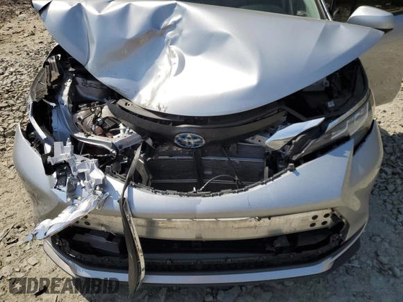 2022 Toyota Sienna LE z VIN 5TDKRKEC0NS098044, wystawiony jako Copart lot #53619535 z przebiegiem 59 252 mil mil oraz Szkoda całkowita • Salvage title. Historia ofert i sprzedaży dostępna na DreamBid. Obrazek 12.