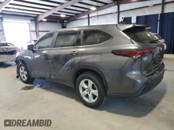 2024 Toyota Highlander LE with VIN 5TDKDRAH4RS529743, listed as a Copart auction lot 53196865 with 31,678 mi miles and Salvage title. Bid and sale history available at DreamBid. Image 2.