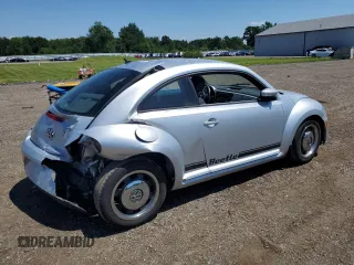 2012 Volkswagen Beetle 2.5L PZEV with VIN 3VWJP7AT8CM665146, listed as a Copart auction lot 59778324 with 33,782 mi miles and Salvage Title. Bid and sale history available at carsss.com. Image 3.