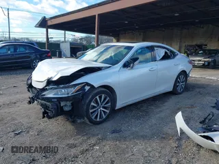 2019 Lexus ES 350 z VIN 58ABZ1B15KU046904, wystawiony jako IAAI lot #41585313 z przebiegiem 105 650 mil mil oraz . Historia ofert i sprzedaży dostępna na DreamBid. Obrazek 18.
