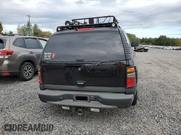 2005 Chevrolet Suburban LS with VIN 3GNFK16Z75G256551, listed as a Copart auction lot 76172014 with 229,260 mi miles and Salvage Title. Bid and sale history available at carsss.com. Image 6.