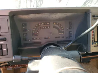 1988 Chevrolet Blazer z VIN 1GNCS18R1J0106286, wystawiony jako Copart lot #76802554 z przebiegiem 190 360 mil mil oraz Szkoda całkowita • Salvage title. Historia ofert i sprzedaży dostępna na DreamBid. Obrazek 9.