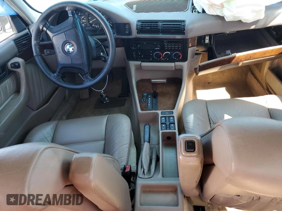 1995 BMW 5 Series 525i z VIN WBAHD6326SGK83552, wystawiony jako Copart lot #45245825 z przebiegiem 181 607 mil mil oraz Szkoda całkowita • Salvage title. Historia ofert i sprzedaży dostępna na DreamBid. Obrazek 8.