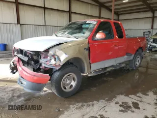 2003 Ford F-150 XL с VIN 1FTRX08L33KD82101, выставлен на аукционе Copart как лот 43161485 с пробегом 221 823 миль миль и Списание • Salvage title. История ставок и продаж доступна на DreamBid. Изображение 1.