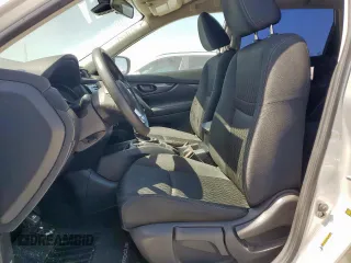 2020 Nissan Rogue SV z VIN KNMAT2MT2LP500619, wystawiony jako Copart lot #65450615 z przebiegiem 96 561 mil mil oraz Czysty tytuł • Clean title. Historia ofert i sprzedaży dostępna na DreamBid. Obrazek 7.