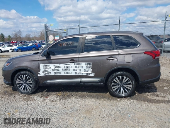 2020 Mitsubishi Outlander ES z VIN JA4AZ3A33LZ015378, wystawiony jako IAAI lot #41887351 z przebiegiem 113 349 mil mil oraz . Historia ofert i sprzedaży dostępna na DreamBid. Obrazek 15.