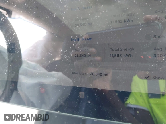 2022 Tesla Model Y Long Range z VIN 7SAYGDEE8NF443194, wystawiony jako IAAI lot #42259205 z przebiegiem 38 540 mil mil oraz . Historia ofert i sprzedaży dostępna na DreamBid. Obrazek 15.