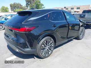 2023 Lexus RX 350h z VIN 2T2BBMCA1PC005914, wystawiony jako IAAI lot #42200587 z przebiegiem 22 480 mil mil oraz . Historia ofert i sprzedaży dostępna na DreamBid. Obrazek 4.