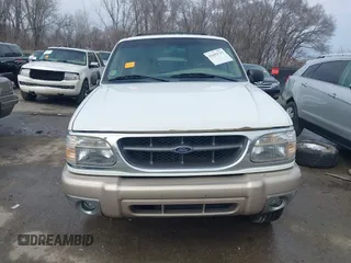 1999 Ford Explorer XLT z VIN 1FMZU35P1XZB05795, wystawiony jako IAAI lot #41692715 z przebiegiem 95 149 mil mil oraz . Historia ofert i sprzedaży dostępna na DreamBid. Obrazek 13.