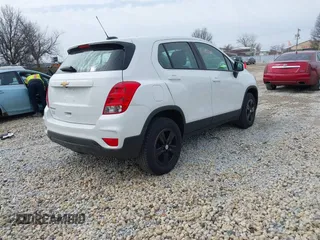 2018 Chevrolet Trax LS with VIN KL7CJNSB5JB713243, listed as a IAAI auction lot 41812654 with 92,901 mi miles. Bid and sale history available at carsss.com. Image 4.