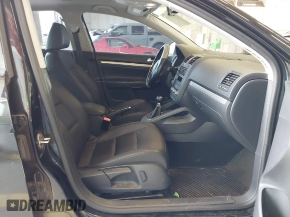 2010 Volkswagen Jetta SE with VIN 3VWRZ7AJ1AM158601, listed as a IAAI auction lot 42272753 with 99,600 mi miles and . Bid and sale history available at DreamBid. Image 5.