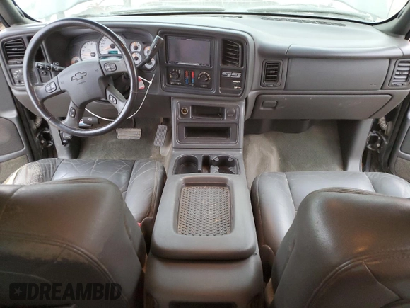2003 Chevrolet Silverado SS z VIN 2GCEK19N931307065, wystawiony jako Copart lot #43430475 z przebiegiem 167 971 mil mil oraz Czysty tytuł • Clean title. Historia ofert i sprzedaży dostępna na DreamBid. Obrazek 8.