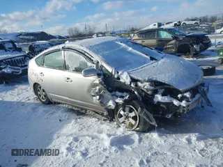 2004 Toyota Prius with VIN JTDKB20U440091037, listed as a IAAI auction lot 41589007 with 277,808 mi miles. Bid and sale history available at carsss.com. Image 1.