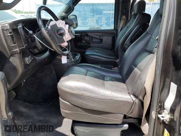 2018 GMC Savana Cargo z VIN 1GTW7BFG3J1162190, wystawiony jako Copart lot #68281014 z przebiegiem 83 733 mil mil oraz Nie do naprawy • Non repairable. Historia ofert i sprzedaży dostępna na DreamBid. Obrazek 7.