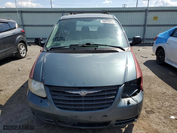 2006 Chrysler Town & Country SWB with VIN 1A4GP45R66B656526, listed as a Copart auction lot 52087403 with 209,290 mi miles and Salvage Title. Bid and sale history available at carsss.com. Image 5.