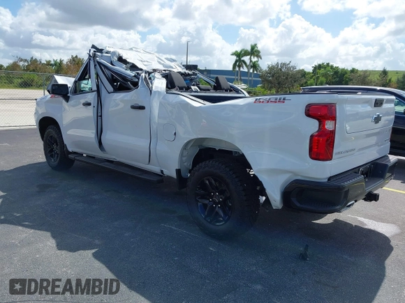 2024 Chevrolet Silverado 1500 Custom Trail Boss with VIN 3GCUDCED6RG354939, listed as a IAAI auction lot 40639035 with 42 mi miles. Bid and sale history available at carsss.com. Image 3.