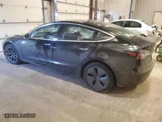 2018 Tesla Model 3 Long Range Battery with VIN 5YJ3E1EA2JF152869, listed as a Copart auction lot 46461005 with 99,476 mi miles and Clean Title. Bid and sale history available at carsss.com. Image 2.