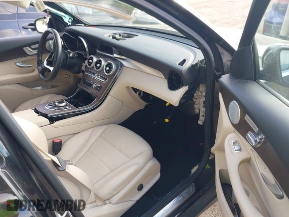 2019 Mercedes-Benz GLC 350e z VIN WDC0G5EB0KF568293, wystawiony jako IAAI lot #42179212 z przebiegiem Nie podano mil oraz . Historia ofert i sprzedaży dostępna na DreamBid. Obrazek 5.