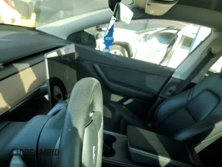2022 Tesla Model Y Performance with VIN 7SAYGDEF7NF337571, listed as a Copart auction lot 45050805 with Not Provided miles and Salvage Title. Bid and sale history available at DreamBid. Image 9.