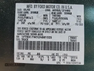 2002 Ford F-150 XL z VIN 1FTRX17W52NB81525, wystawiony jako Copart lot #57981075 z przebiegiem 236 673 mil mil oraz Szkoda całkowita • Salvage title. Historia ofert i sprzedaży dostępna na DreamBid. Obrazek 12.
