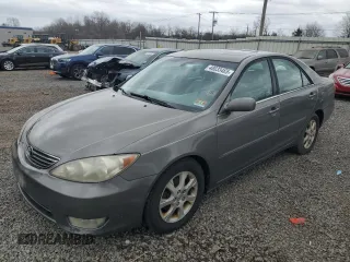 2006 Toyota Camry LE z VIN 4T1BF30K76U632940, wystawiony jako Copart lot #48033465 z przebiegiem 230 708 mil mil oraz Czysty tytuł • Clean title. Historia ofert i sprzedaży dostępna na DreamBid. Obrazek 1.