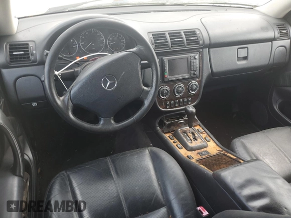2005 Mercedes-Benz M 350 with VIN 4JGAB57E45A533219, listed as a Copart auction lot 59010965 with 219,507 mi miles and Clean title. Bid and sale history available at DreamBid. Image 8.