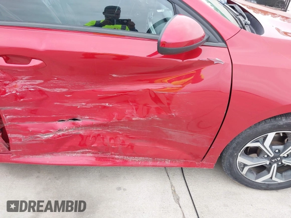 2021 Kia Forte LXS z VIN 3KPF24AD6ME361887, wystawiony jako IAAI lot #42202222 z przebiegiem 101 142 mil mil oraz . Historia ofert i sprzedaży dostępna na DreamBid. Obrazek 17.