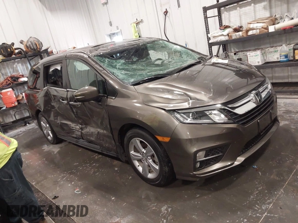 2019 Honda Odyssey EX-L with VIN 5FNRL6H73KB135075, listed as a IAAI auction lot 41908515 with 61,426 mi miles. Bid and sale history available at carsss.com. Image 1.