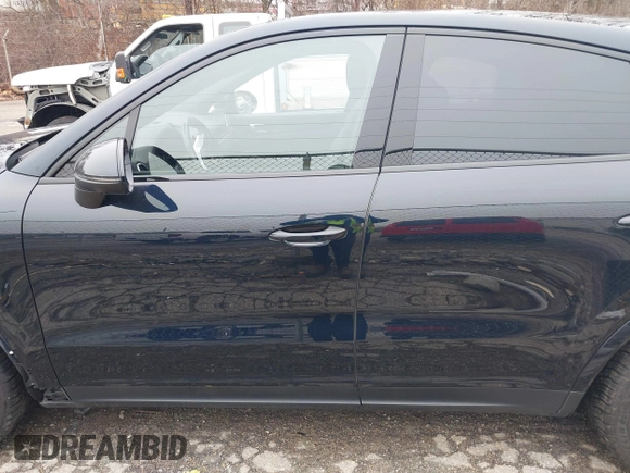 2020 Porsche Cayenne E-Hybrid with VIN WP1BE2AY7LDA55230, listed as a IAAI auction lot 41674908 with 39,903 mi miles and . Bid and sale history available at DreamBid. Image 15.