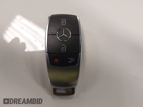 2021 Mercedes-Benz A 220 z VIN W1K3G4FB4MJ305001, wystawiony jako IAAI lot #41755631 z przebiegiem 74 322 mil mil oraz . Historia ofert i sprzedaży dostępna na DreamBid. Obrazek 11.