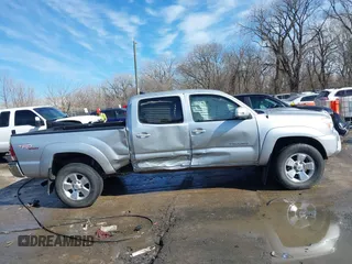 2013 Toyota Tacoma with VIN 3TMMU4FN8DM054973, listed as a IAAI auction lot 41659232 with 113,734 mi miles. Bid and sale history available at carsss.com. Image 14.