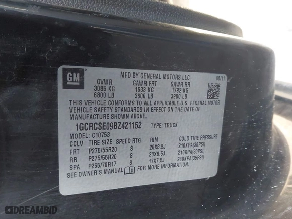 2011 Chevrolet Silverado 1500 LT with VIN 1GCRCSE09BZ421152, listed as a IAAI auction lot 41656671 with 272,927 mi miles. Bid and sale history available at carsss.com. Image 9.