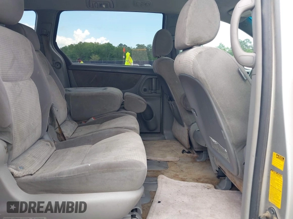2007 Toyota Sienna CE with VIN 5TDZK23C57S022229, listed as a IAAI auction lot 42114684 with 252,985 mi miles. Bid and sale history available at carsss.com. Image 8.