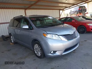 2015 Toyota Sienna XLE с VIN 5TDYK3DC9FS611086, выставлен на аукционе IAAI как лот 41970098 с пробегом 59 154 миль миль и . История ставок и продаж доступна на DreamBid. Изображение 1.