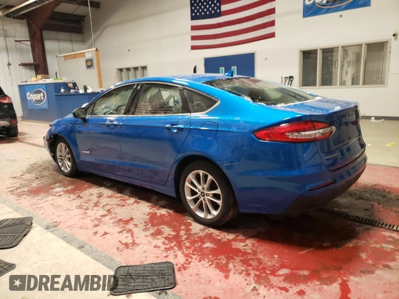 2019 Ford Fusion Hybrid SE with VIN 3FA6P0LU1KR165083, listed as a Copart auction lot 38087633 with 23,141 mi miles. Bid and sale history available at carsss.com. Image 2.