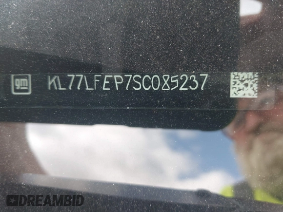 2025 Chevrolet Trax LS with VIN KL77LFEP7SC085237, listed as a IAAI auction lot 41687172 with 11,070 mi miles and . Bid and sale history available at DreamBid. Image 9.