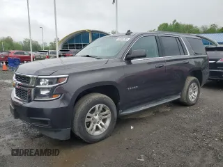 2017 Chevrolet Tahoe LT z VIN 1GNSKBKC3HR333037, wystawiony jako Copart lot #56365755 z przebiegiem 136 323 mil mil oraz Czysty tytuł • Clean title. Historia ofert i sprzedaży dostępna na DreamBid. Obrazek 1.