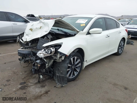 2017 Nissan Altima 2.5 SV with VIN 1N4AL3AP5HC182058, listed as a IAAI auction lot 41579072 with 81,423 mi miles. Bid and sale history available at carsss.com. Image 2.