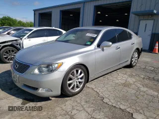 2008 Lexus LS 460 z VIN JTHBL46F285074570, wystawiony jako Copart lot #57318045 z przebiegiem 193 057 mil mil oraz Szkoda całkowita • Salvage title. Historia ofert i sprzedaży dostępna na DreamBid. Obrazek 1.