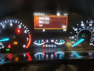 2020 Ford Escape SE z VIN 1FMCU9G66LUB14805, wystawiony jako IAAI lot #42388285 z przebiegiem 50 819 mil mil oraz . Historia ofert i sprzedaży dostępna na DreamBid. Obrazek 48.