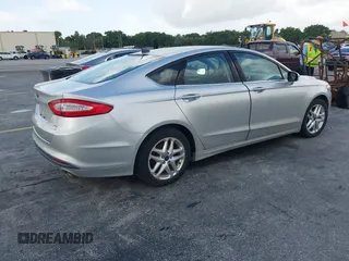 2013 Ford Fusion SE with VIN 3FA6P0HR6DR315809, listed as a IAAI auction lot 42661217 with 238,346 mi miles and . Bid and sale history available at DreamBid. Image 4.