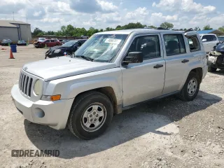 2008 Jeep Patriot Sport z VIN 1J8FT28W68D577764, wystawiony jako Copart lot #54890305 z przebiegiem 216 808 mil mil oraz Szkody całkowita. Historia ofert i sprzedaży dostępna na DreamBid. Obrazek 1.