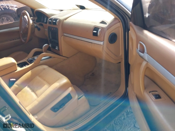 2008 Porsche Cayenne with VIN WP1AA29P18LA25740, listed as a IAAI auction lot 41424664 with 225,202 mi miles. Bid and sale history available at carsss.com. Image 5.