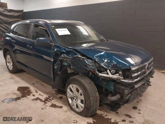2021 Volkswagen Atlas Cross Sport 2.0T S with VIN 1V2GC2CA7MC214699, listed as a IAAI auction lot 41289089 with 59,073 mi miles. Bid and sale history available at carsss.com. Image 1.