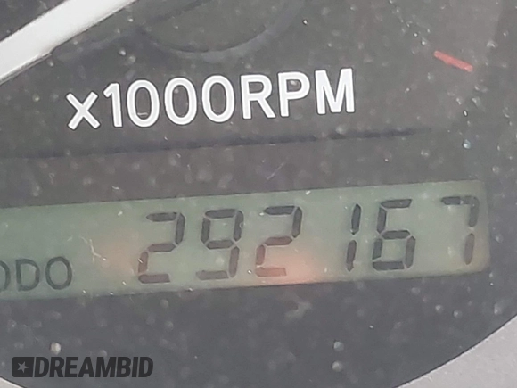2005 Toyota Sienna XLE with VIN 5TDBA22C65S040922, listed as a IAAI auction lot 41988449 with 292,167 mi miles. Bid and sale history available at carsss.com. Image 15.