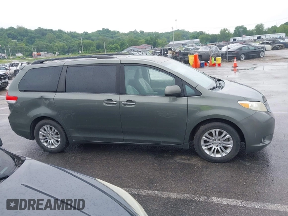 2011 Toyota Sienna XLE AAS with VIN 5TDYK3DC7BS041020, listed as a IAAI auction lot 42218328 with Not Provided miles and . Bid and sale history available at DreamBid. Image 13.