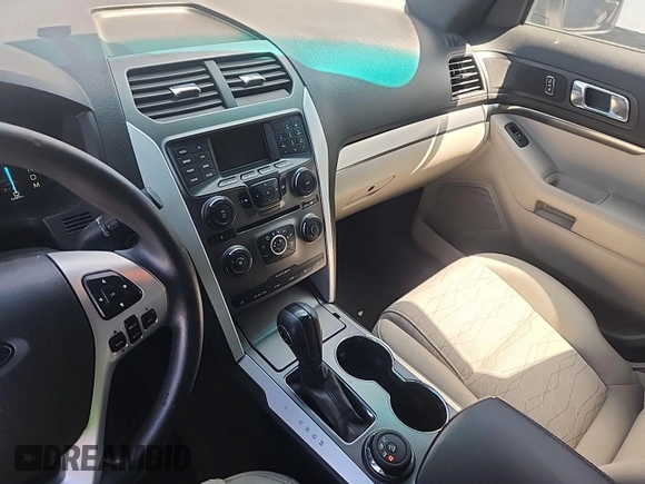 2014 Ford Explorer z VIN 1FM5K8B82EGC38993, wystawiony jako IAAI lot #42731174 z przebiegiem 124 563 mil mil oraz . Historia ofert i sprzedaży dostępna na DreamBid. Obrazek 18.