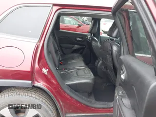 2020 Jeep Cherokee Limited with VIN 1C4PJLDB0LD570909, listed as a IAAI auction lot 41293813 with 61,492 mi miles. Bid and sale history available at carsss.com. Image 8.