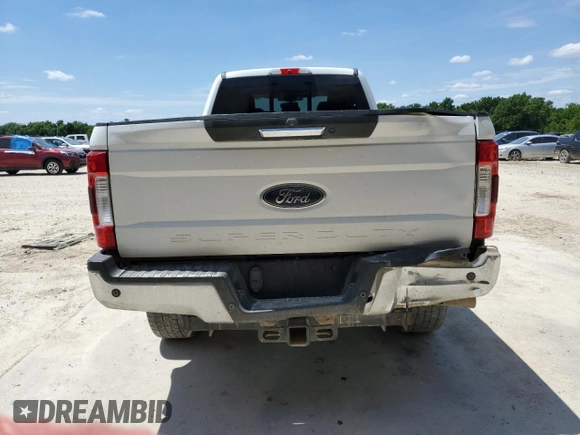 2017 Ford F-350 Platinum z VIN 1FT8W3BT7HED15922, wystawiony jako Copart lot #57836685 z przebiegiem 207 343 mil mil oraz Szkoda całkowita • Salvage title. Historia ofert i sprzedaży dostępna na DreamBid. Obrazek 6.